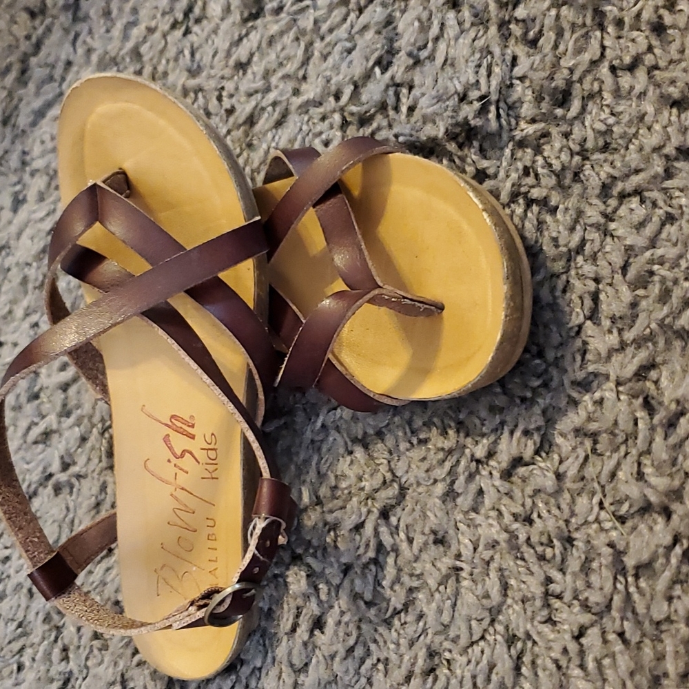 Sandals - Picture 3 of 3